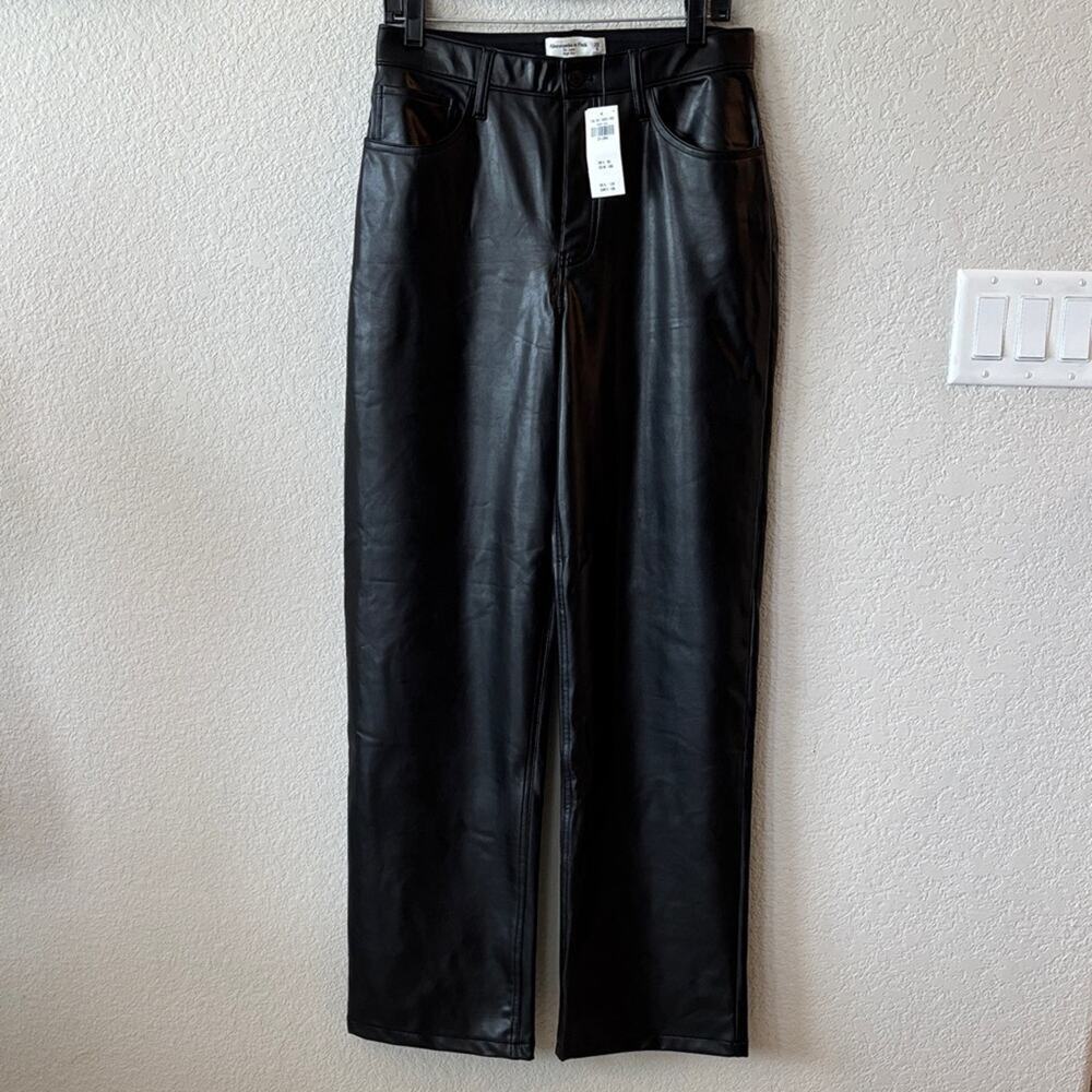 Abercrombie & Fitch High Rise Black 90’s Relaxed Faux Leather Pants Size 29/8L